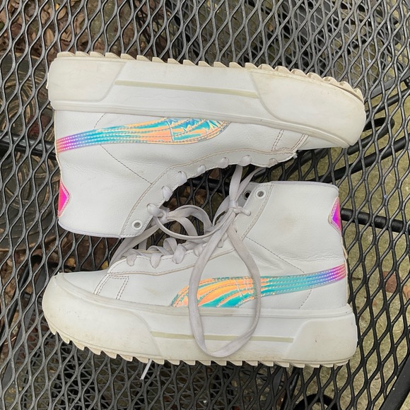 Cool Puma Iridescent Reflective White Size 6C? High Top Lace Up Sneakers! - Picture 3 of 15